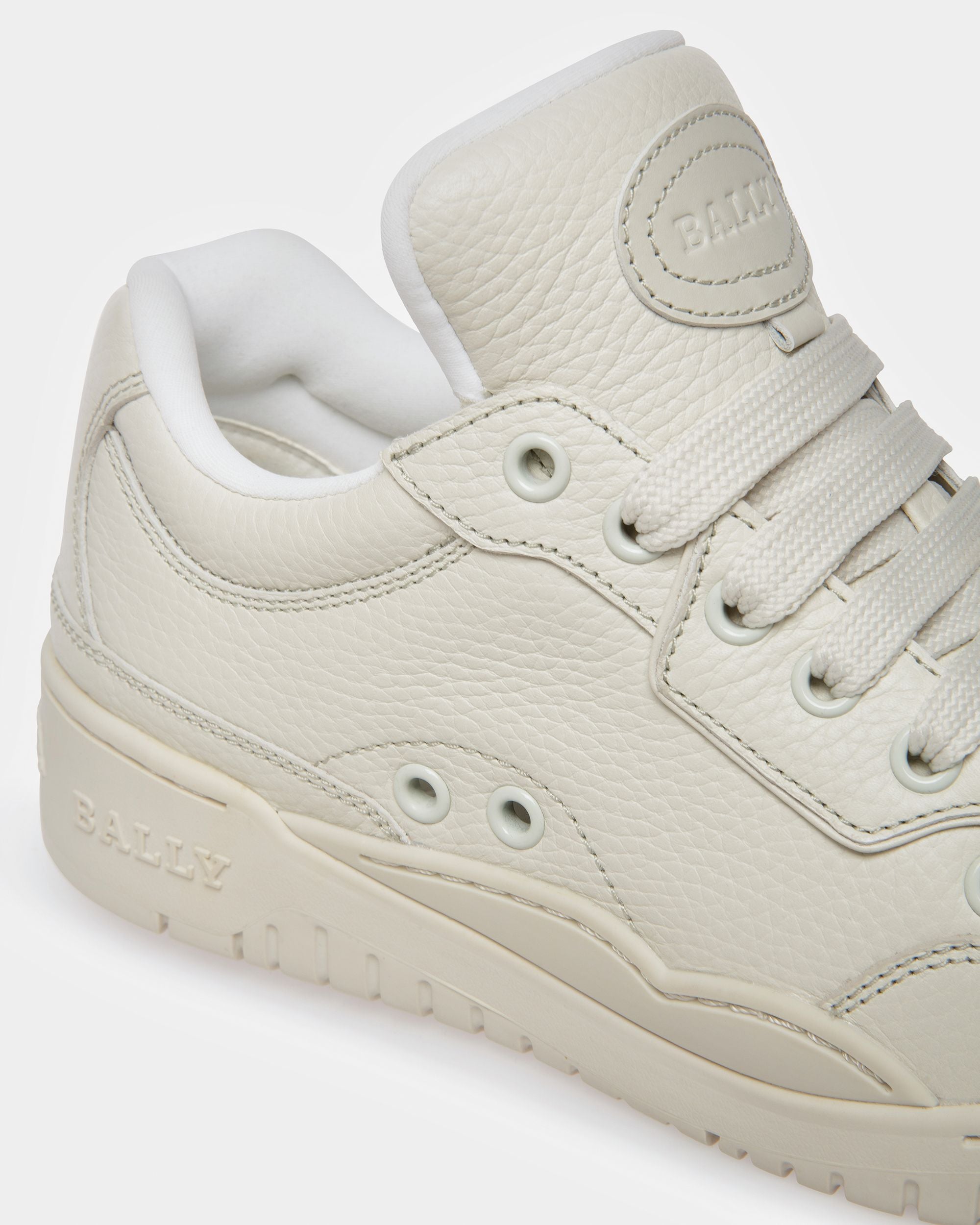 Kiro Sneakers En Cuir Blanc Poussière - Femme - Bally - 06