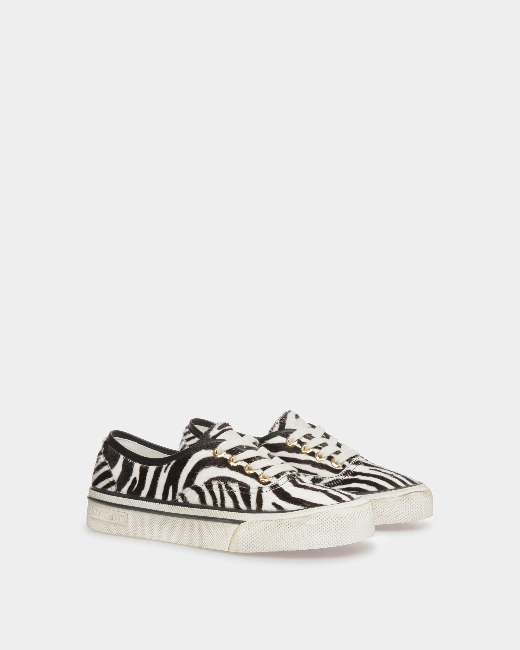 Santa Ana Sneakers Aus Kalbsleder Mit Fell In Weiß Und Schwarz - Damen - Bally - 02