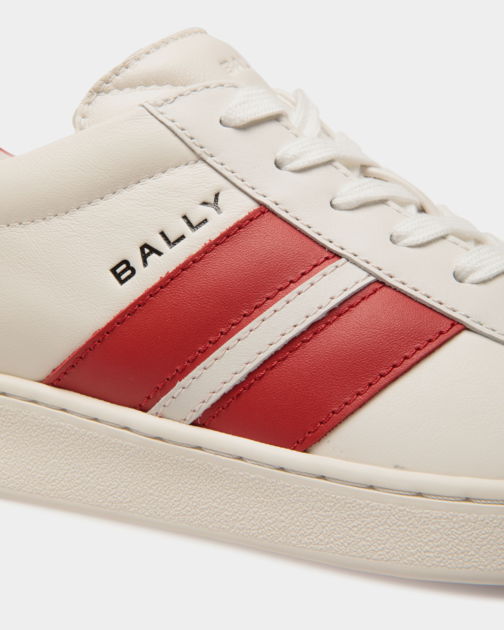 Tennis Sneaker Aus Leder In Weiß Und Candy Red - Damen - Bally - 06