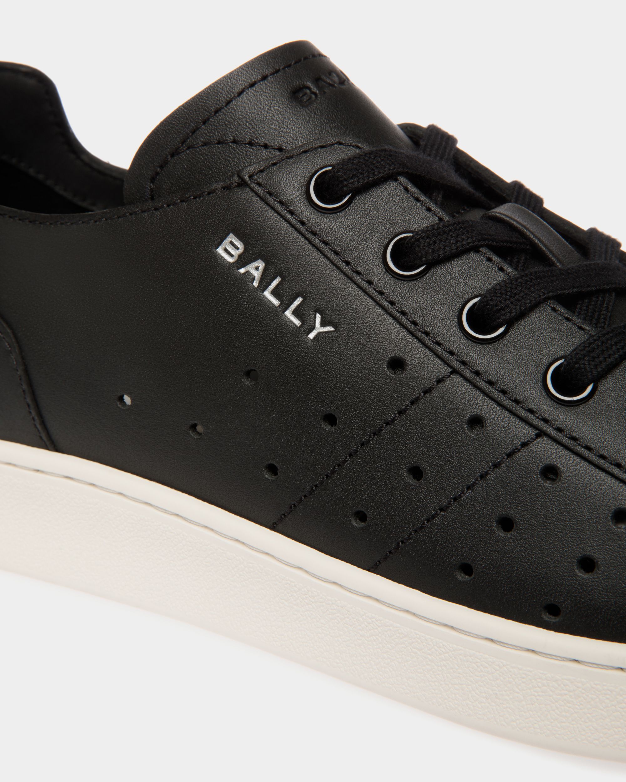 Sneakers Tennis Aus Leder In Schwarz - Damen - Bally - 05