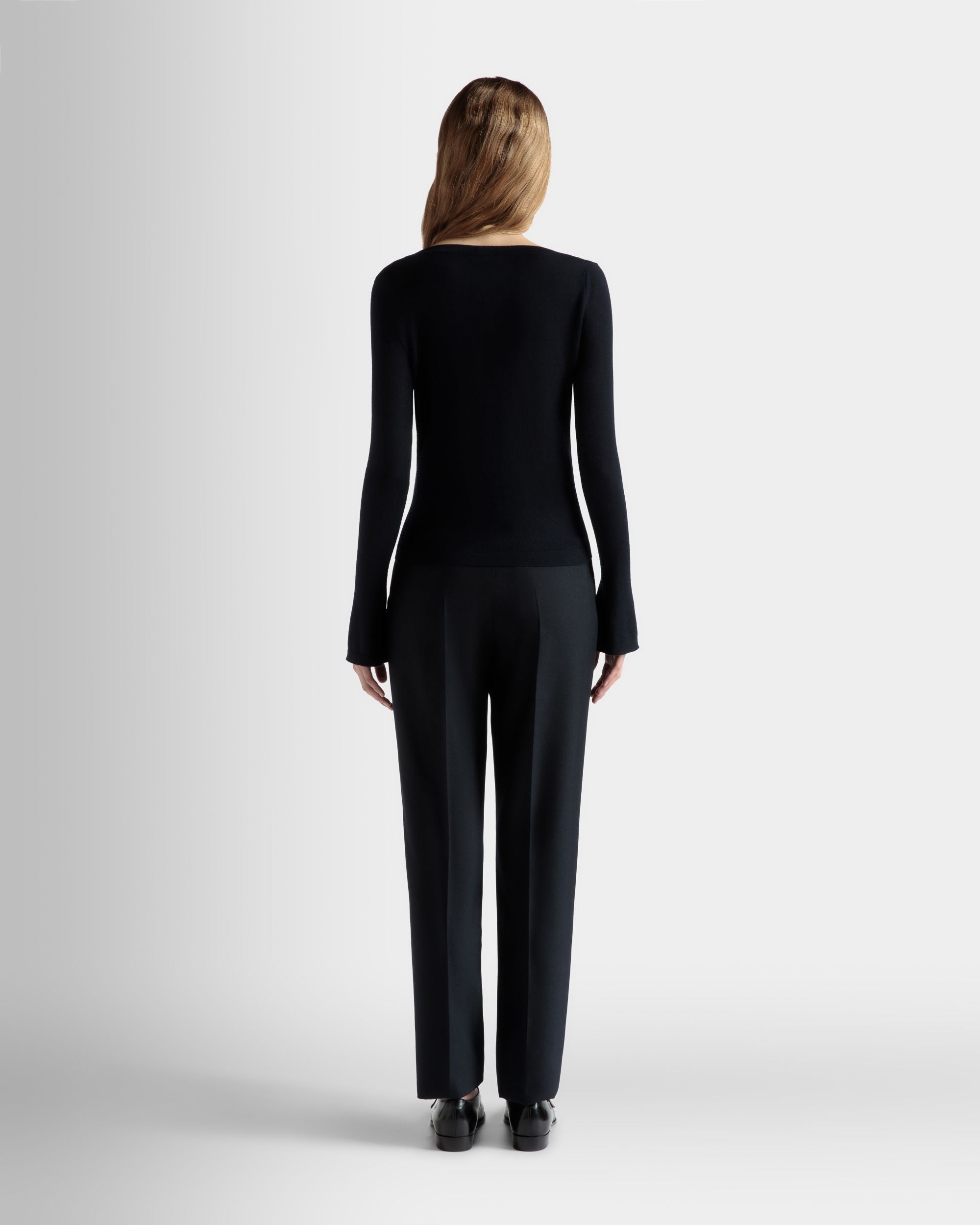 Top Con Scollo A V In Cachemire Navy Blue Lavorato A Maglia - Donna - Bally - 06