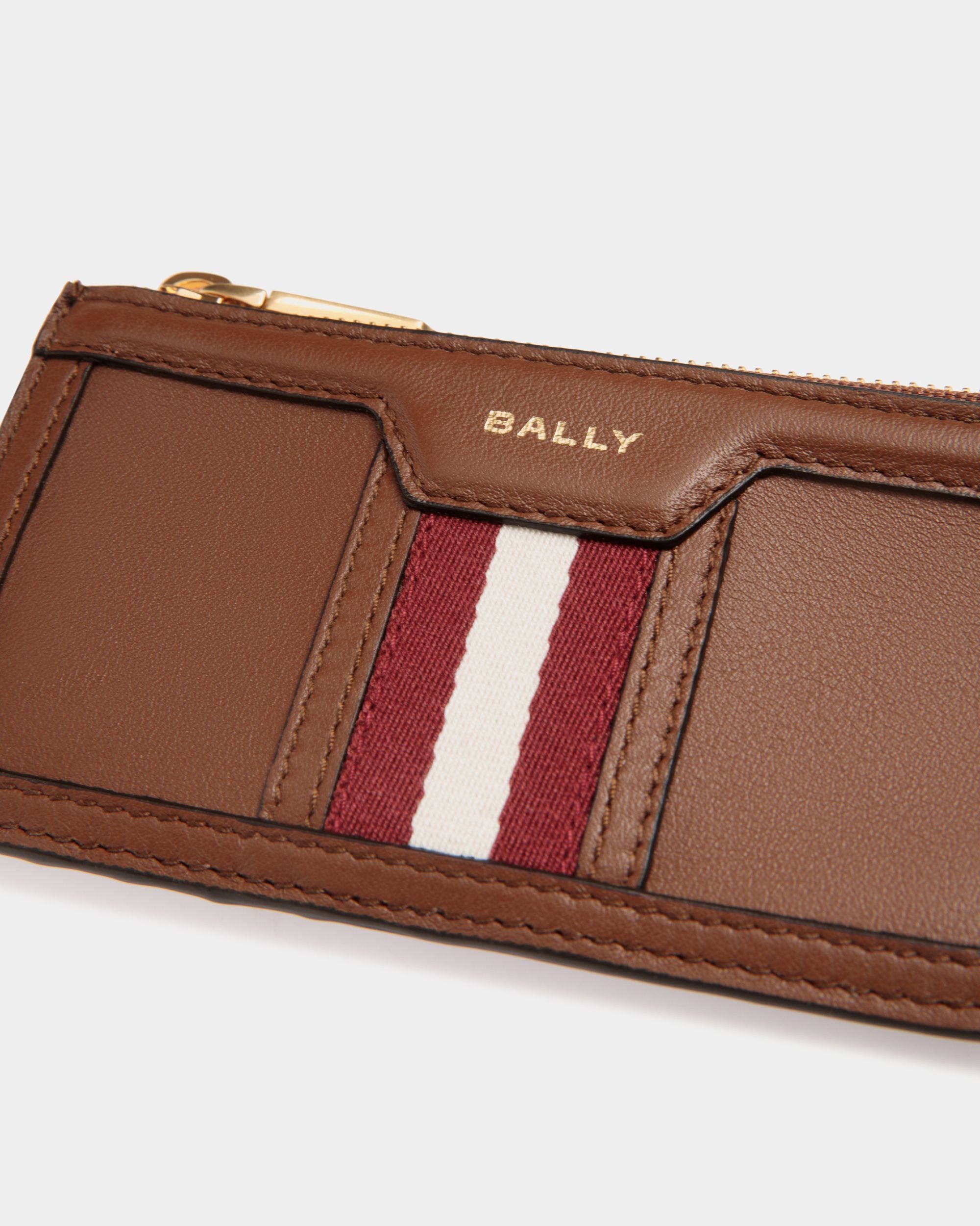 Code Kartenetui Mit Reißverschluss Aus Leder In Braun - Damen - Bally - 04