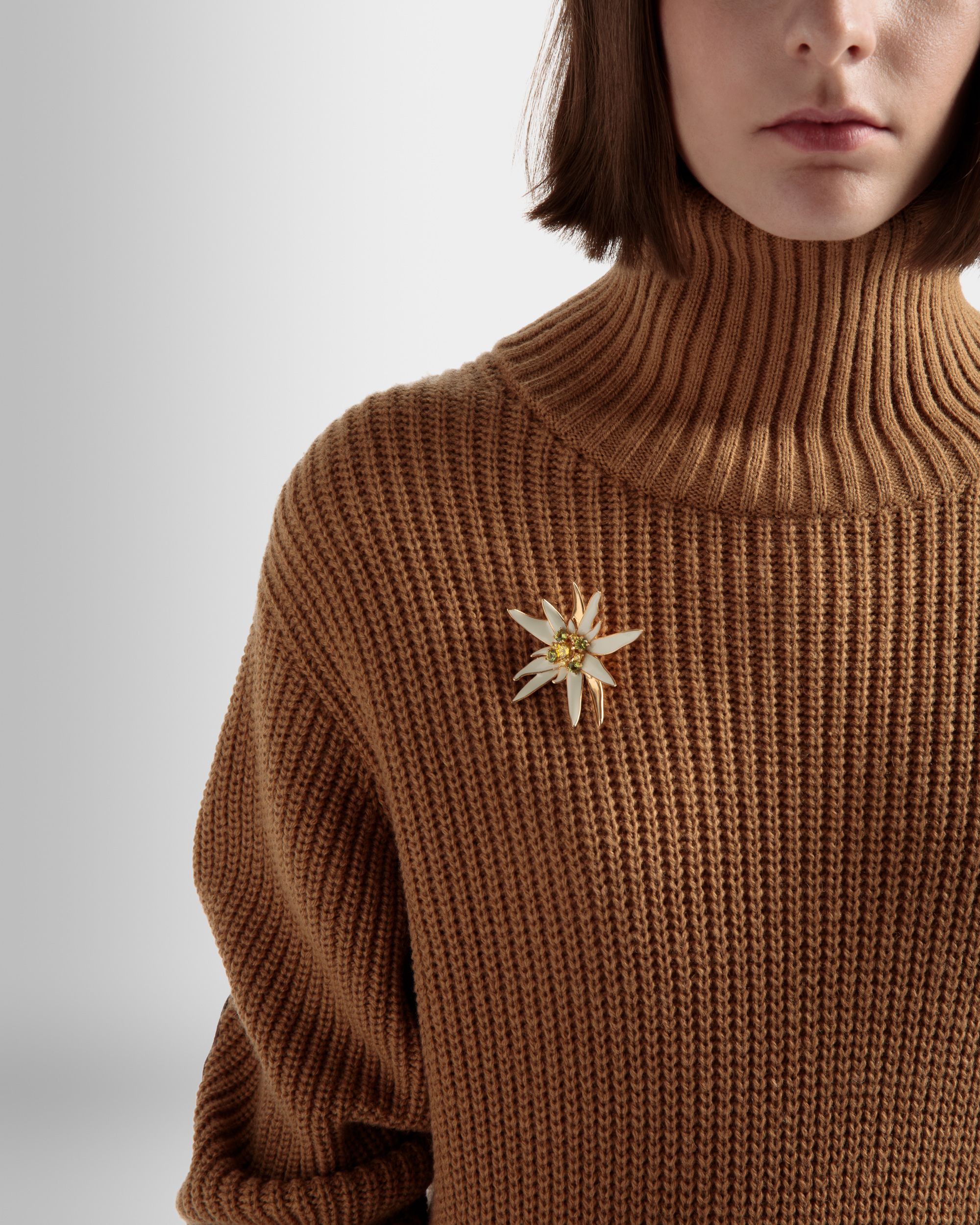 Edelweiss Brosche Gehämmert Goldfarben - Damen - Bally - 02