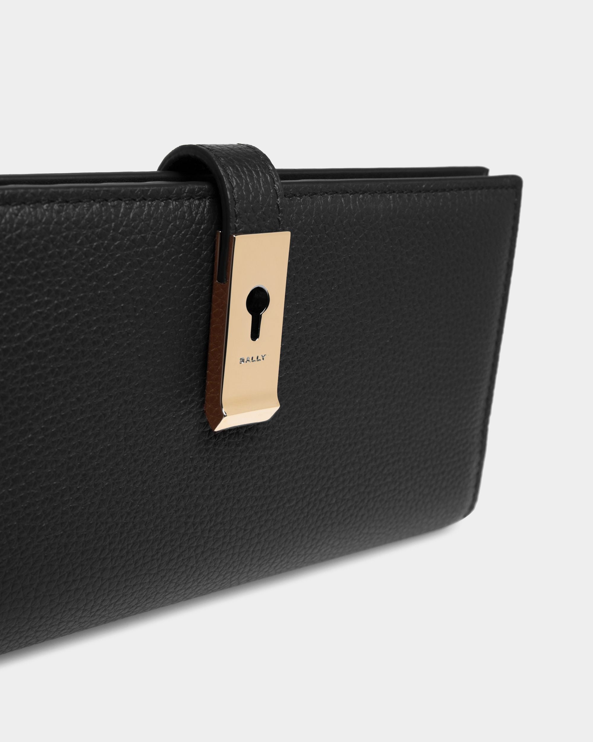 Lock Me Long Wallet In Black Grained Leather - Women's - Bally - 05