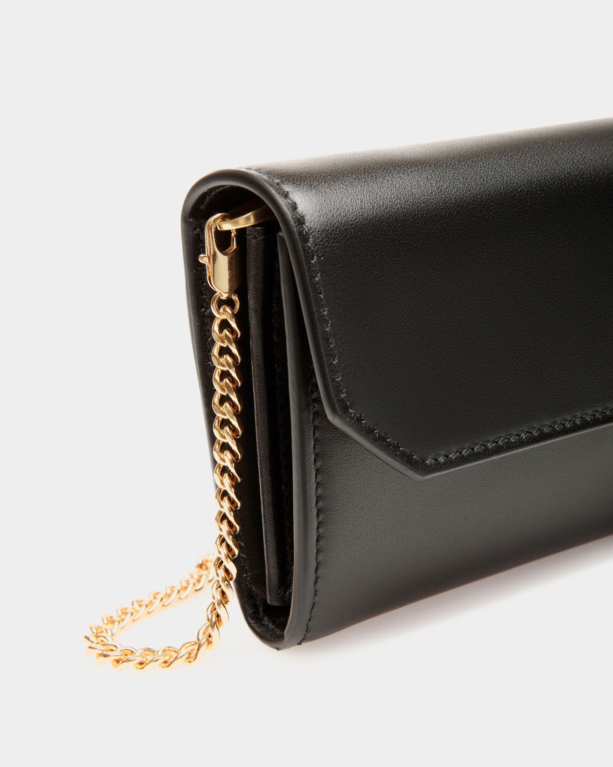 Portefeuille De Voyage Emblem En Cuir Noir - Femme - Bally - 04