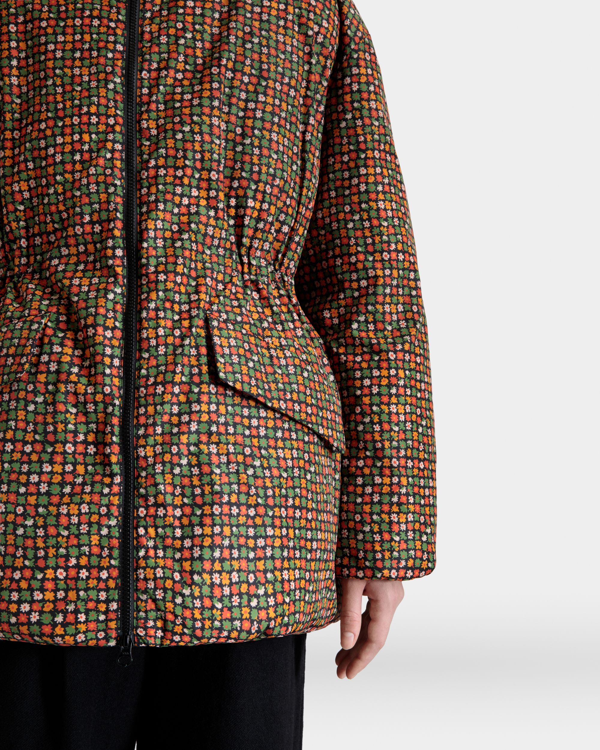 Doudoune De La Capsule D’hiver En Nylon Recyclé Multicolore Ornée De Fleurs Des Alpes - Femme - Bally - 03