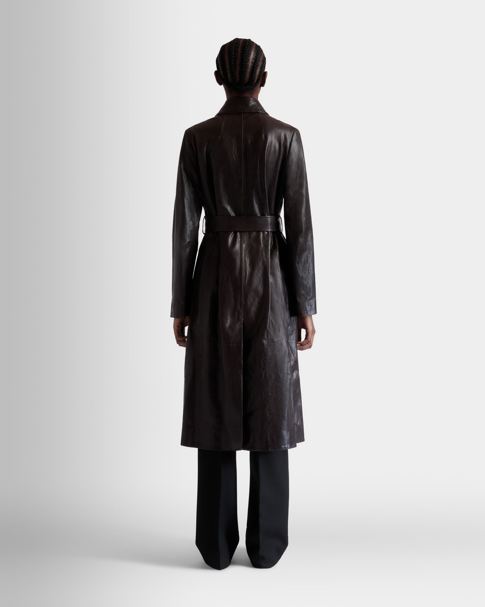 Mantel Mit Gürtel Aus Leder In Ebenholzschwarz - Women's - Bally - 06