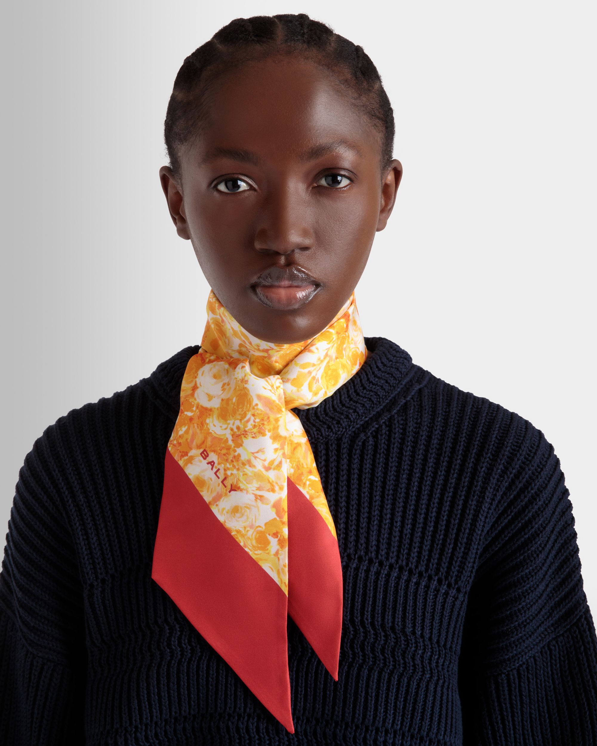 Halstuch Mit Rosengarten-Print Aus Seide In Koi Orange - Damen - Bally - 02
