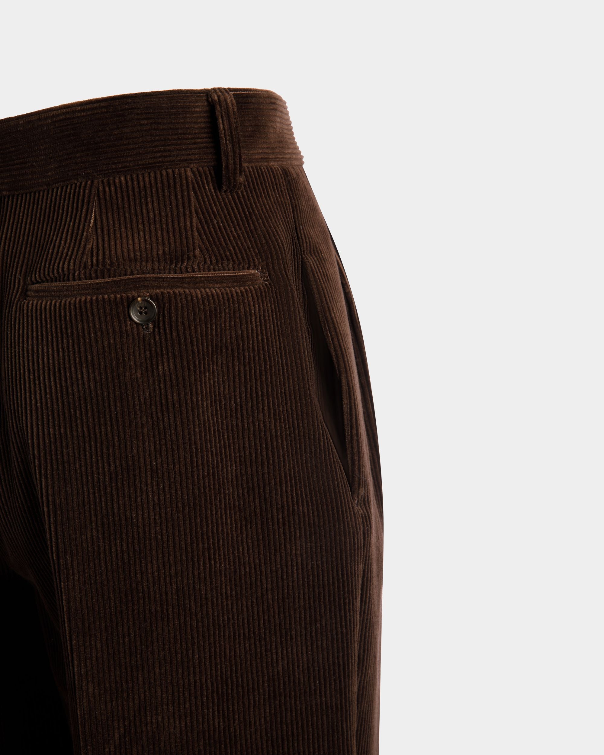 Winter Capsule Faltenhose Aus Baumwollcord In Ebenholzschwarz - Femme - Bally - 04